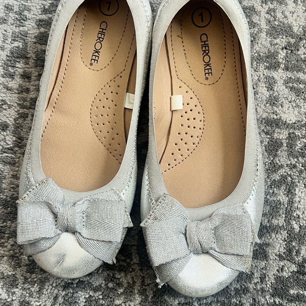 Cherokee Metallic Silver Flats with Bow